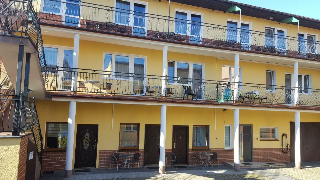 Moris 2 Pokoje Goscinne Łeba Extérieur photo
